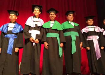 Formatura foi realizada no Teatro Plácido de Castro
