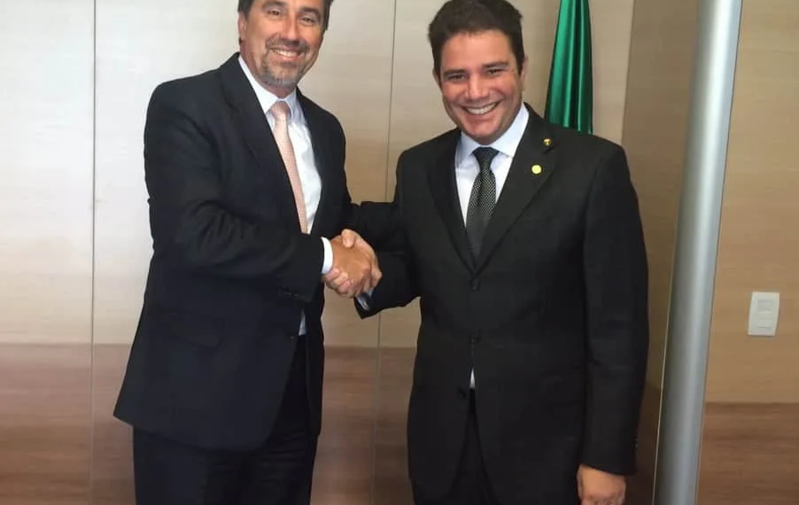 Gladson estevem em audiência com Gilberto Occhi (PP-MG)