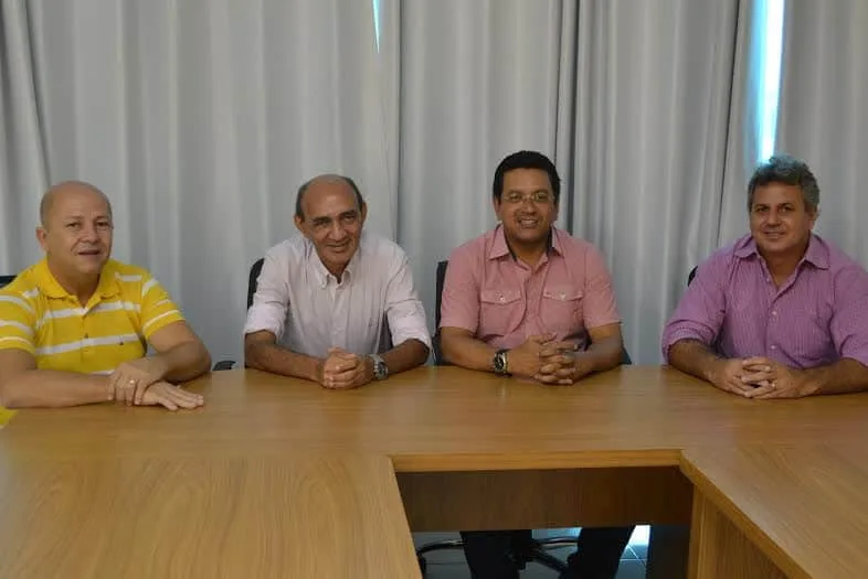 Nome do novo líder do PT foi anunciado após reunião realizada na manhã de ontem