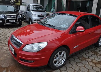 Polícia Civil prende dupla acusada de tentar dar golpe em concessionária de Rio Branco