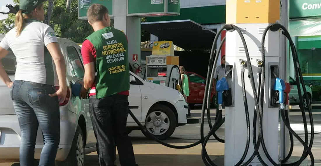Combustível fica mais caro a partir de domingo