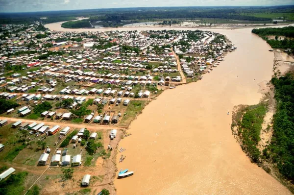 Acre entra em alerta com cheia no Rio Tarauacá