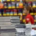 Pais devem ficar atentos com lista de material escolar, diz Procon