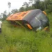 Ônibus da empresa transacreana perde o controle e saí da pista na Estrada de Sena Madureira