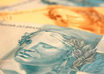 Mercado avalia que a economia brasileira deve encolher em 2015