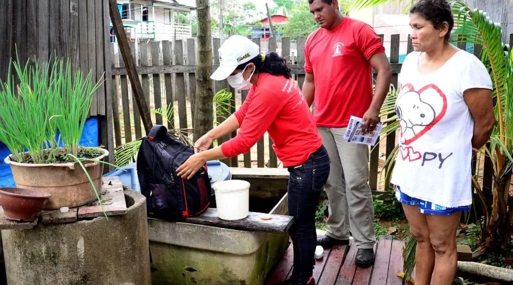 Mutirão de combate à dengue é realizado no bairro Seis de Agosto