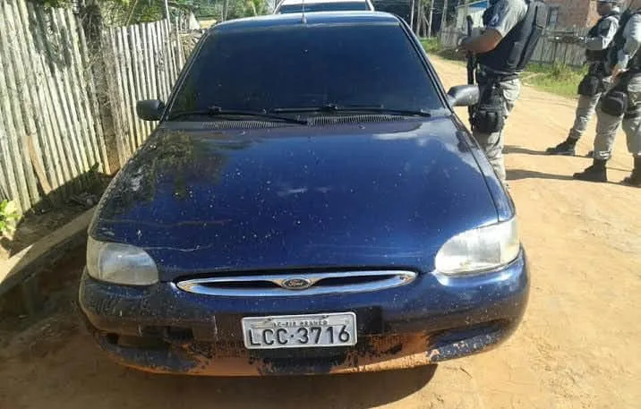 A Polícia Militar encontrou carro abandonado no bairro Montanhês