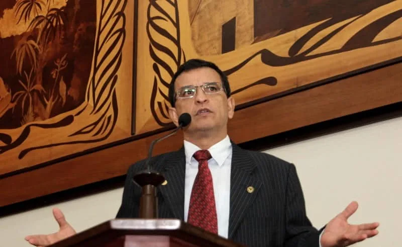 PSDB diz que Luiz Gonzaga não será candidato à reeleição e afirma que ele tenta 'a todo custo tensionar a chapa de candidato estadual'