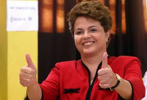 Exames da presidente Dilma estão dentro da normalidade, diz boletim médico