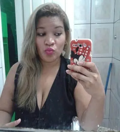 Perfil é supostamente de uma mulher chamada Vanessa Passos