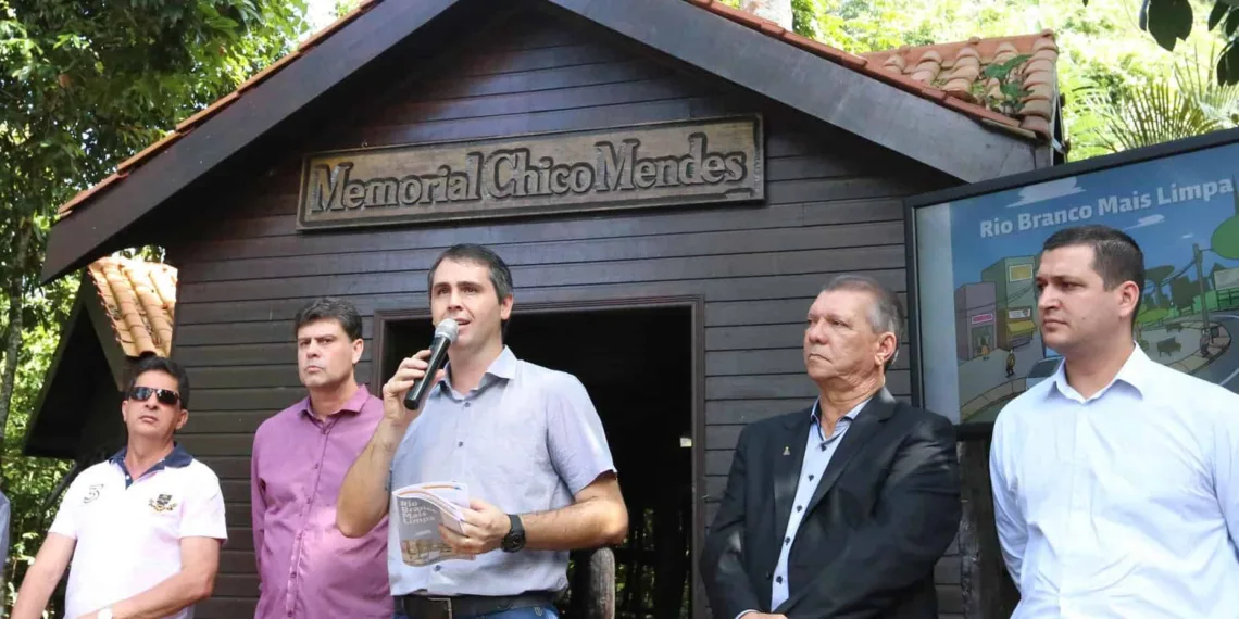 Marcus Alexandre lança lei Rio Branco Mais Limpa