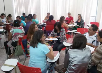Professores participam de capacitação para o Projovem