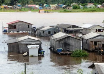 Rio Juruá está 45 cm acima da cota de transbordamento