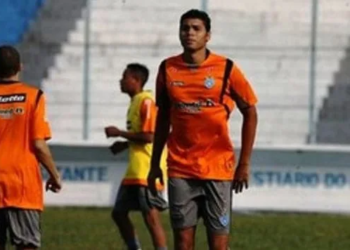 Rio Branco anuncia mais um reforço para primeiro semestre da temporada