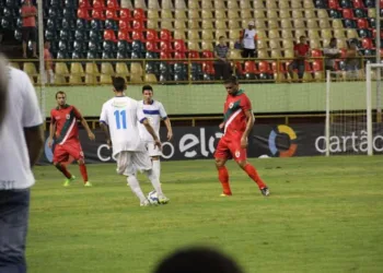 Capixabas conseguem vitória e jogam por empate na volta