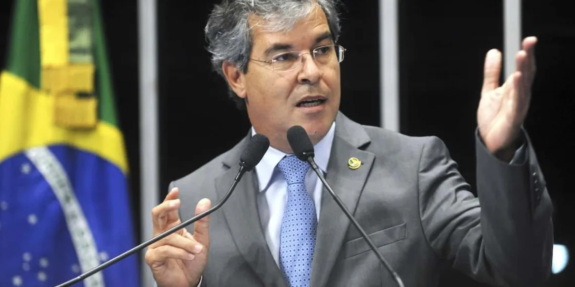 Senado Federal realiza sessão temática sobre reforma política na terça-feira