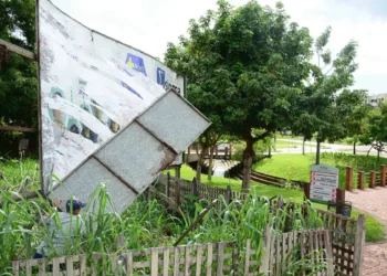 Empresas intensificam remoção de outdoors em cumprimento da Lei Rio Branco Mais Limpa