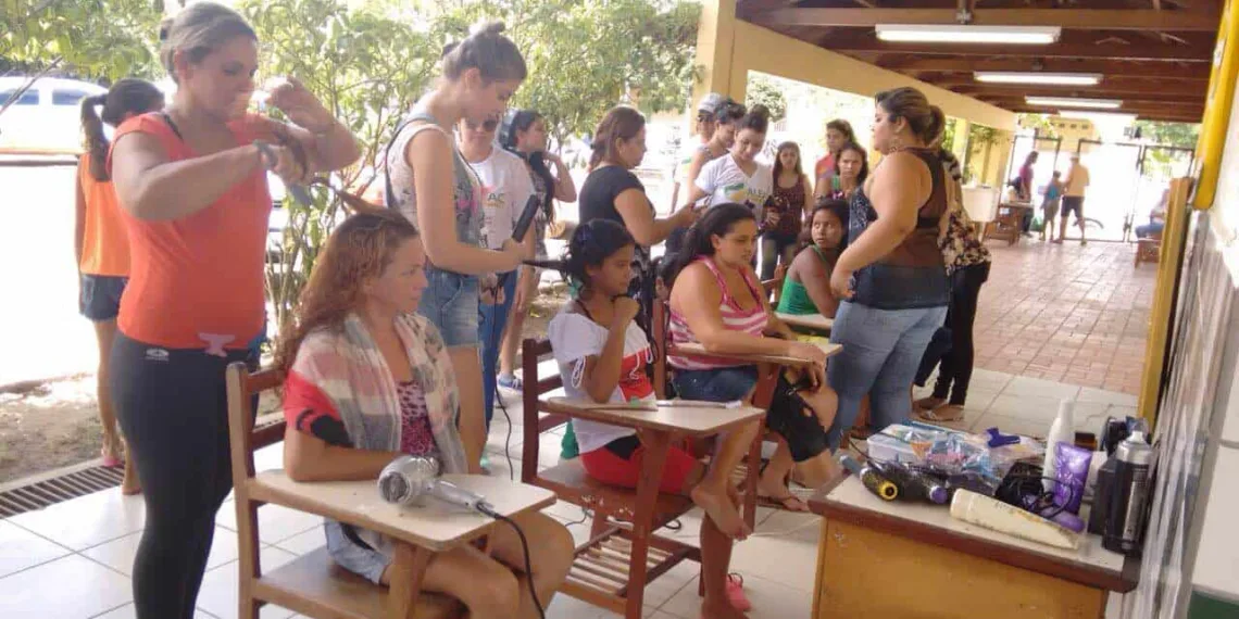 Aleac leva solidariedade e carinho a famílias de abrigo