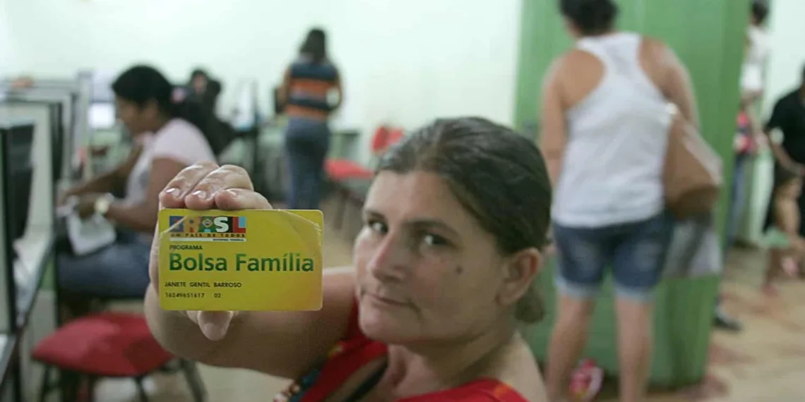 Pagamento Bolsa Família injeta na economia acreana mais de R$18,6 milhões até a próxima terça-feira, 31