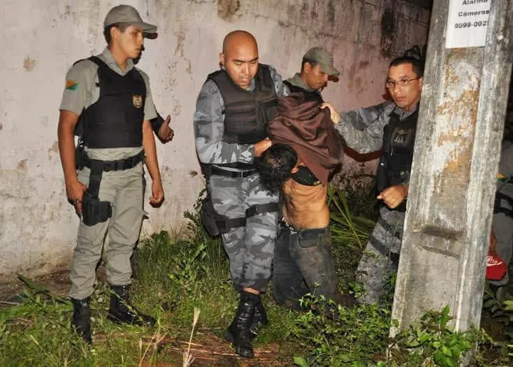 Após assaltar uma senhora, acusado teria tentado fugir da polícia e levado um tiro