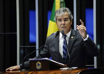 Jorge Viana aponta inconsistências em denúncias contra Tião Viana