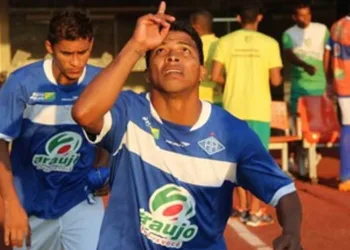 Ley, lateral-direito, está em conversa e pode voltar ao Atlético