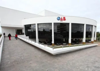 OAB/AC pede suspensão de audiências e prazos devido à catástrofe causada pela inundação