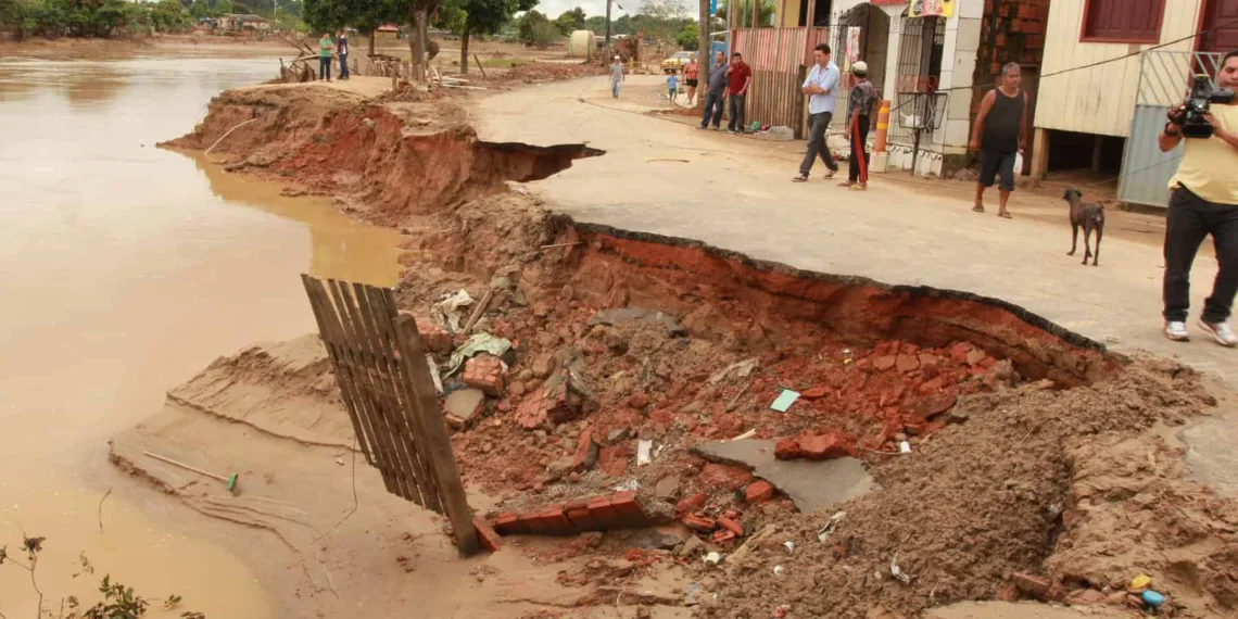 Prefeitura realiza intervenção no bairro Base para garantir segurança aos moradores