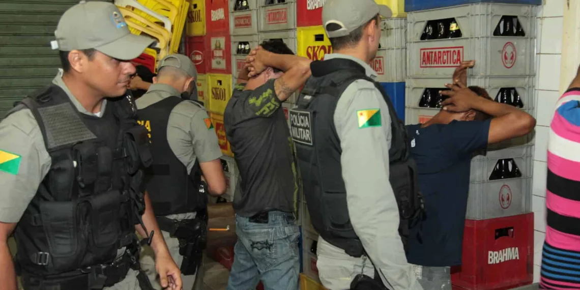 Três bares foram fechados durante operação policial