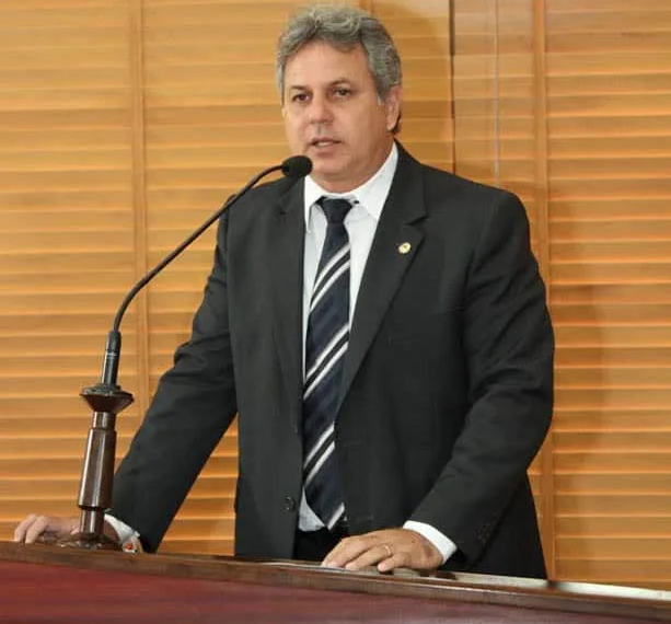Lourival Marques anuncia regulamentação de outorga para uso de recursos hídricos no Estado