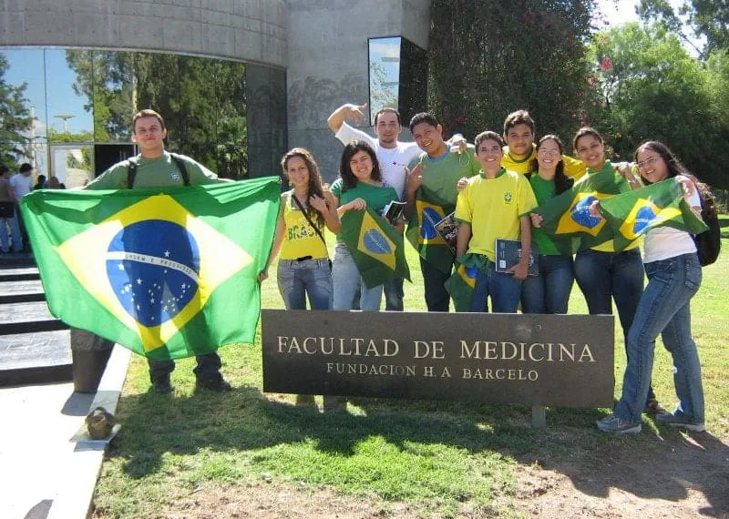 Comissão Mista da Aleac se reúne com promotor para tratar caso de estudantes que cursam medicina na Bolívia