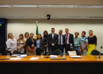 Comissão da Amazônia debate riscos de doenças provocadas pela cheia do rio Acre