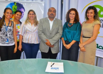 Assinatura aconteceu na última quinta-feira, dia 16. (Foto: Secom Acre)