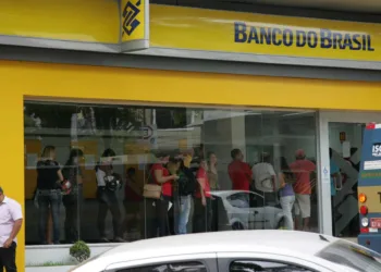 Bancos, lojas e repartições públicas fecham no feriado de Tiradentes