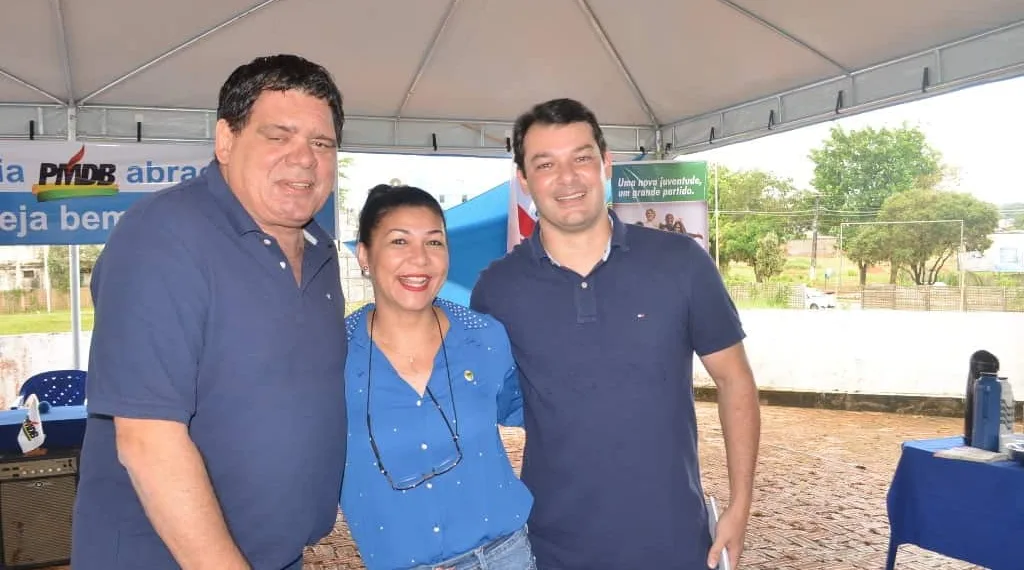 Roberto Duarte se filia ao PMDB e é recebido com festa pelas lideranças do partido