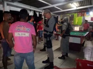 Operação Integrada fiscalizou bares, motos, carros de passeio e ônibus de linha (Foto: Pedro Paulo)