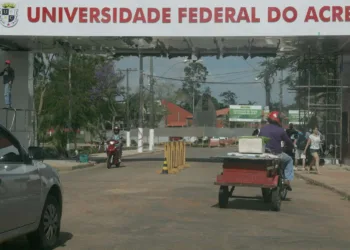 Servidores da Ufac decidem não aderir o movimento grevista nacional