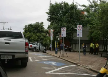 Flanelinhas fazem protesto e acusam PM de agressões