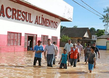 Trinta casas foram atingidas com o transbordamento. (Foto: Ascom PMRB)