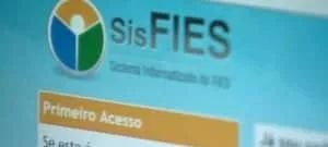 Lista de espera do Fies é automática e estudantes devem ficar atentos