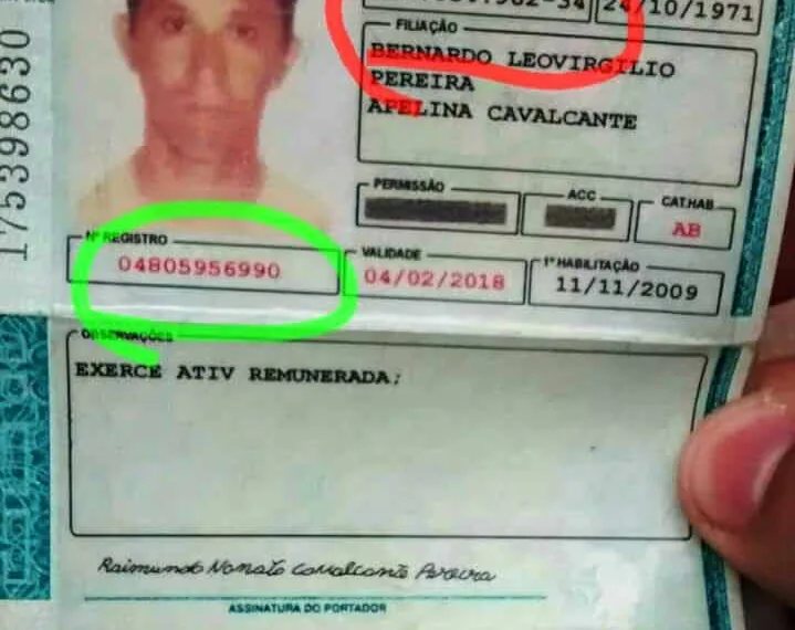 Motociclista é detido com Carteira de Motorista falsa