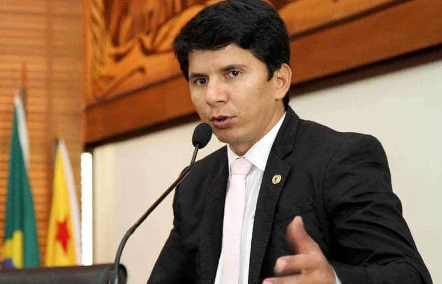 Jenilson Leite defende construção de hospital especializado em atendimento para mulheres