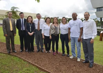 Cada membro do Tribunal de Justiça do Acre plantou a sua árvore. (Foto: Assessoria)