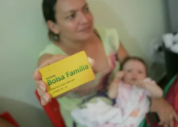 Mais de 31,7 mil beneficiários do Bolsa Família podem ter benefício bloqueado se não fizerem recadastramento até o dia 14 de julho