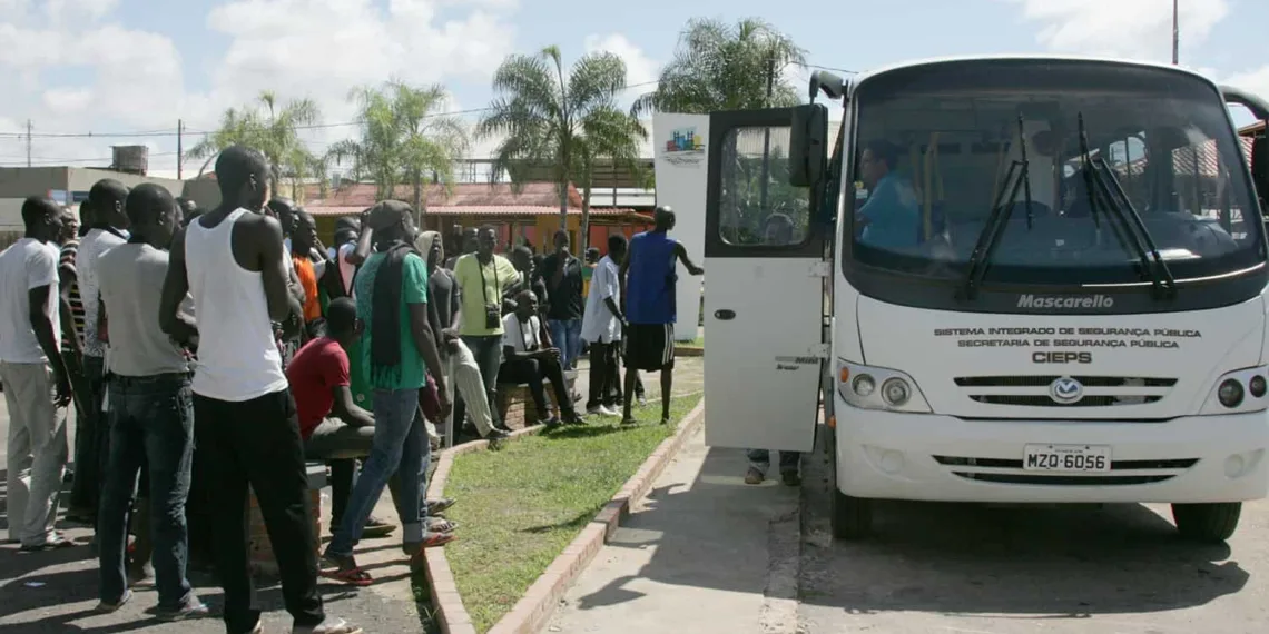 Transporte voltou a ser feito, após quase dois meses . (Foto: Odair Leal/ A GAZETA)