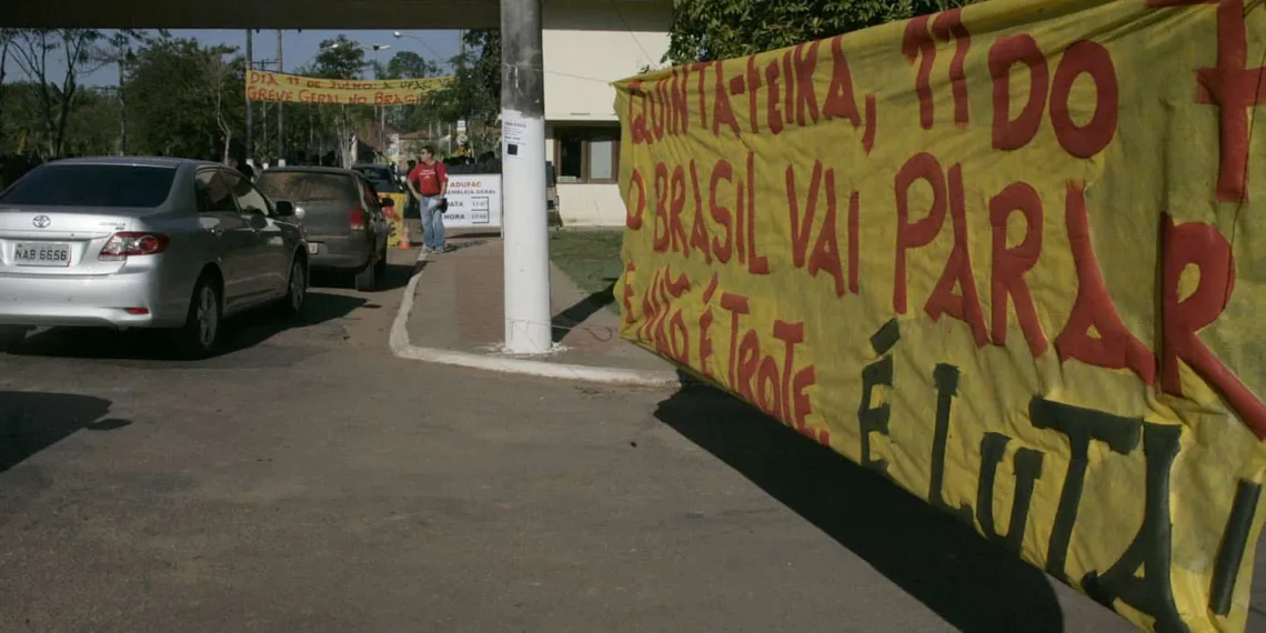 Greve dos professores da Ufac está confirmada e estudantes ficam apreensivos