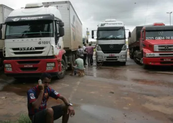 Servidores da Suframa no Acre entram em greve por tempo indeterminado