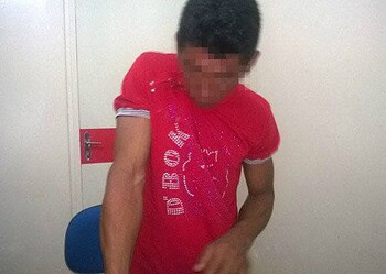 Abuso teria sido flagrado pela própria mãe da criança