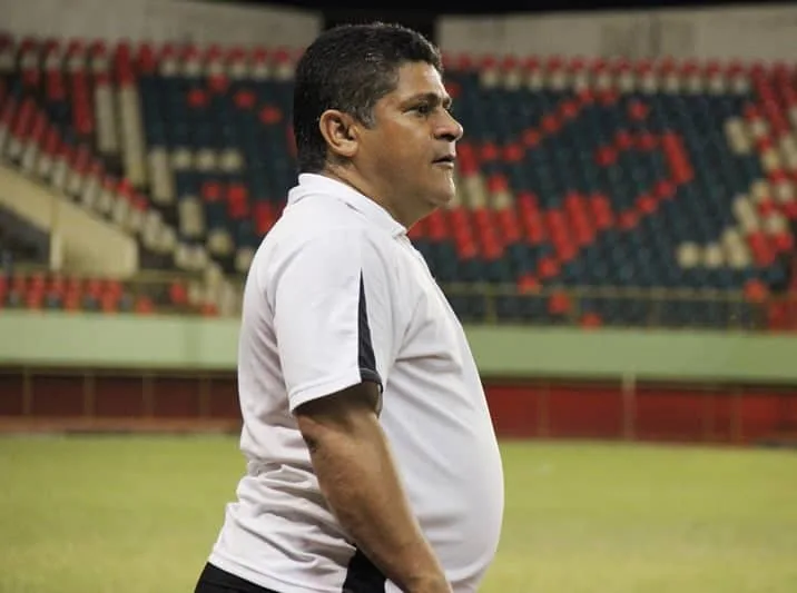 Célio Ivan, técnico do time Plácido de Castro, avalia empate com o Imperador. (Foto: João Paulo Maia)