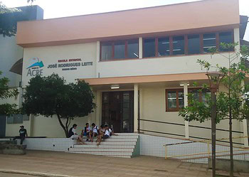 Família de aluna desaparecida diz que está ‘tudo bem’ e que prefere deixar o caso com a polícia